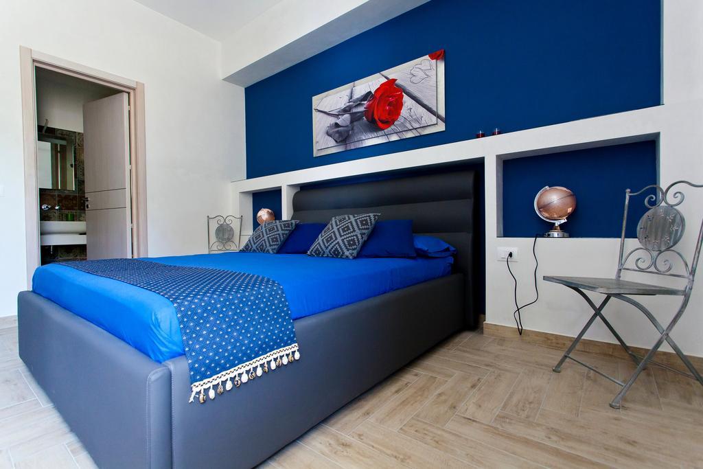 B&B Shining Avola Rum bild